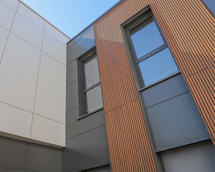 elewacja z kompozytu drewna